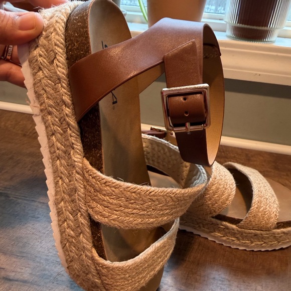 NOT FOR SALE - Picture 9 of 11